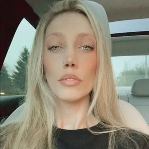 Meet your Posher, Riley